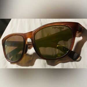 Tifosi Men’s Performance Sunglasses